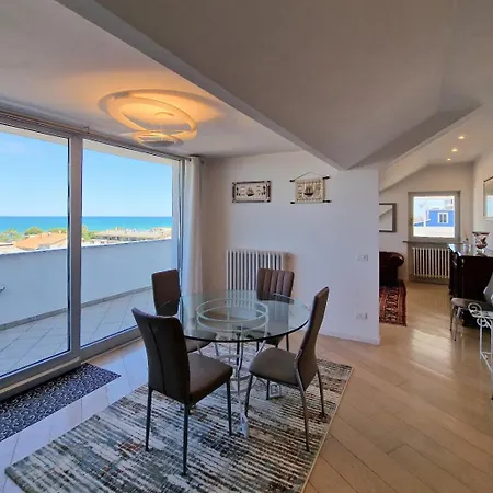 Luxury Sea View * Porto SantʼElpidio