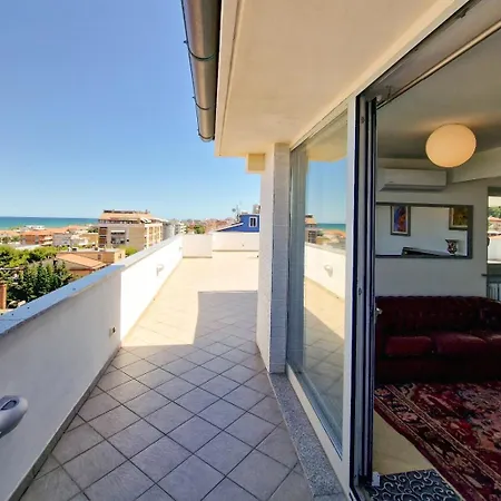 Luxury Sea View * Porto SantʼElpidio