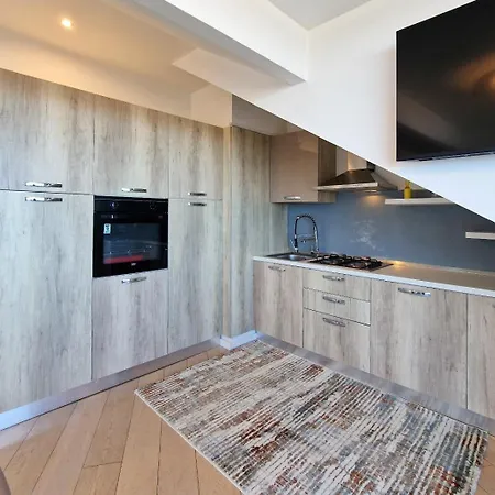 Luxury Sea View Apartament Porto SantʼElpidio