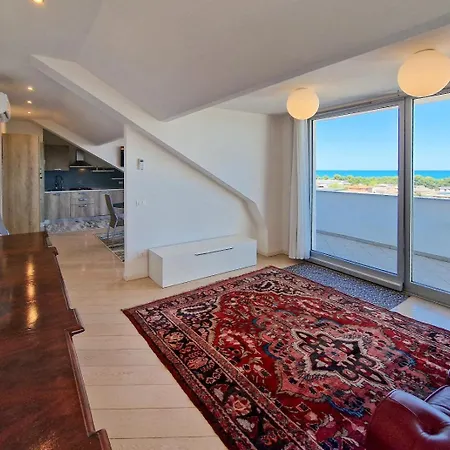 Luxury Sea View